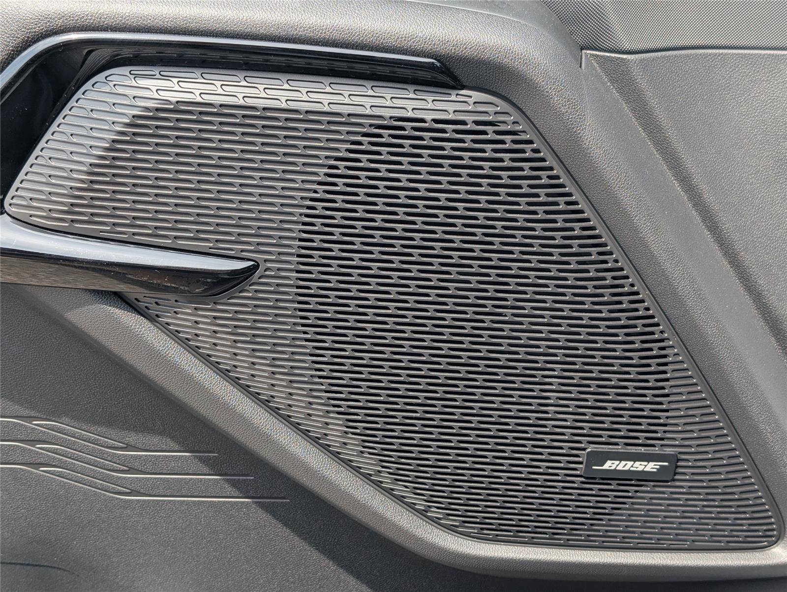 New 2025 Chevrolet Silverado EV LT image 13