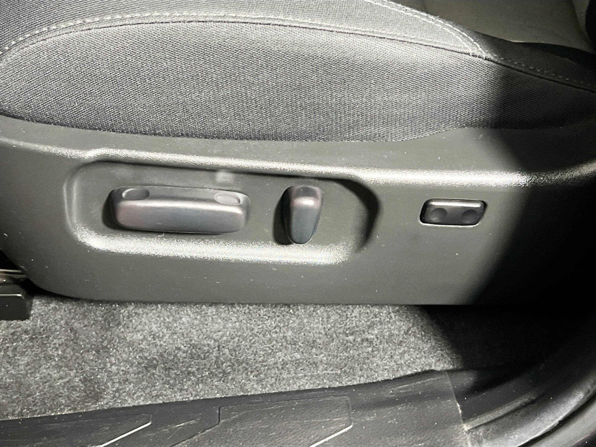 Used 2023 Toyota Tacoma TRD Sport w/ Advanced Technology Package image 15