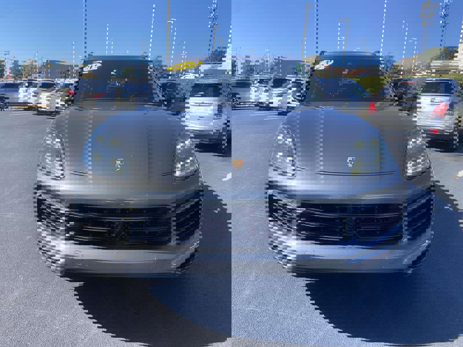 Used 2019 Porsche Cayenne image 2