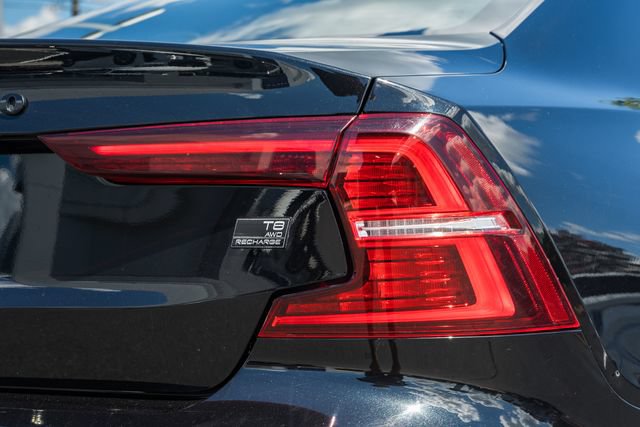 Certified 2024 Volvo S60 T8 Plus w/ Climate Package AWD/4WD image 9