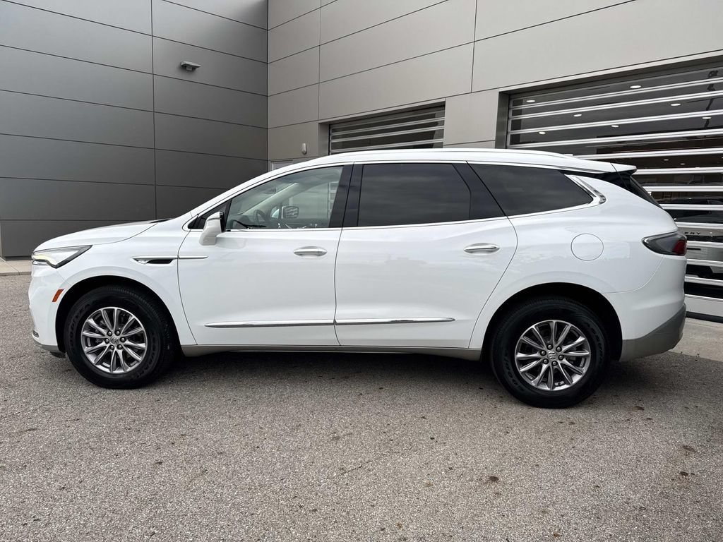 Used 2023 Buick Enclave Essence w/ Trailering Package, 5000 lbs. FWD image 4