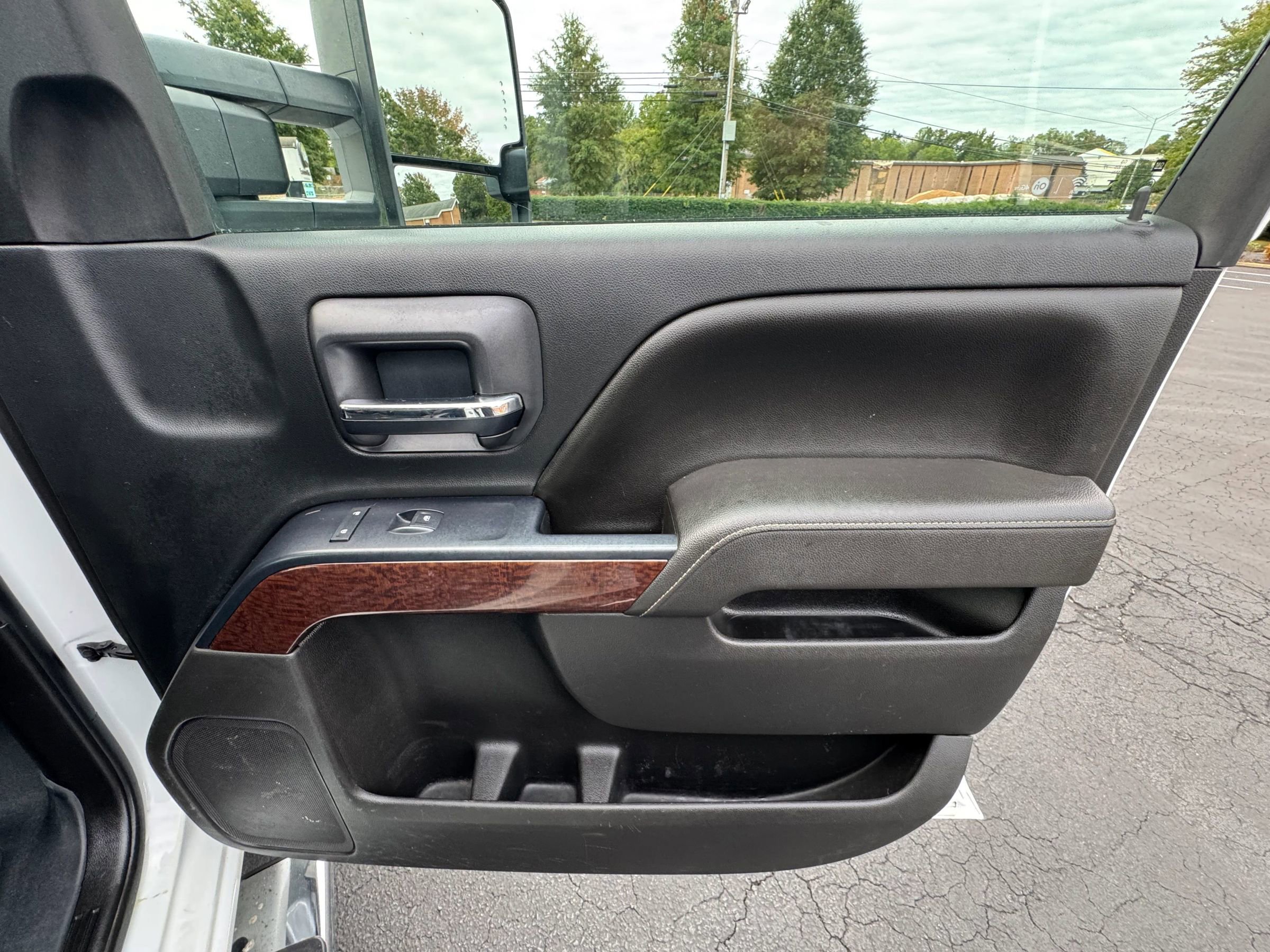 Used 2016 GMC Sierra 3500 SLE image 23