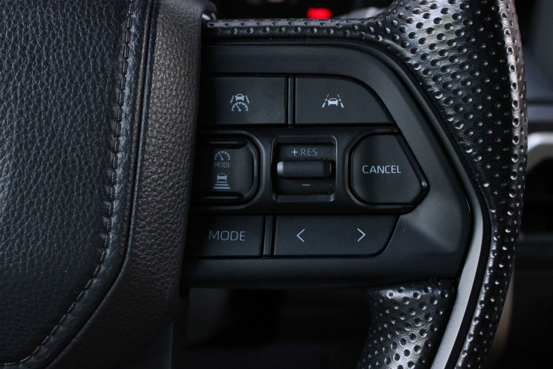 Used 2025 Toyota Tacoma SR5 AWD/4WD image 29