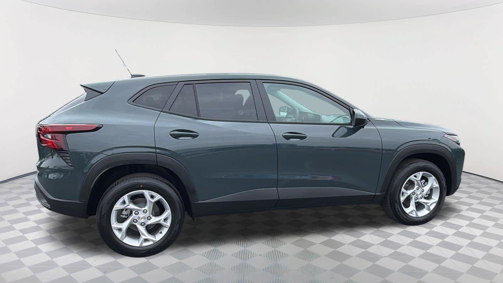 Certified 2026 Chevrolet Trax LS w/ LS Convenience Package FWD image 4