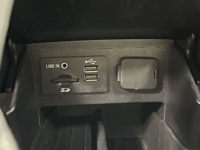 Used 2014 Ford Explorer XLT w/ Equipment Group 202A FWD image 26
