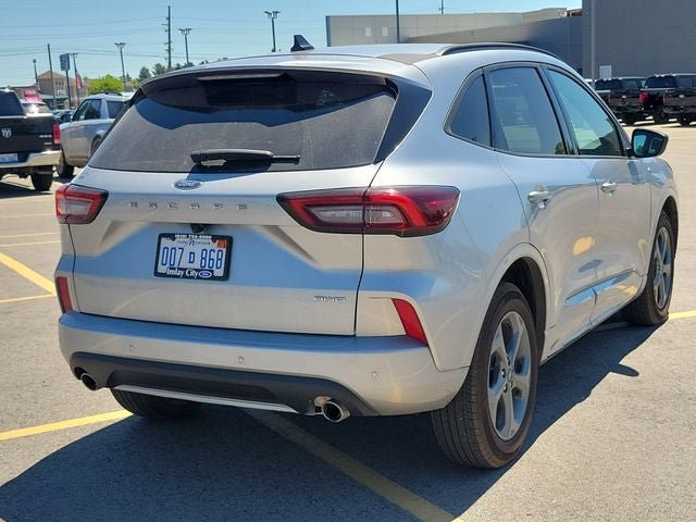 Used 2023 Ford Escape ST-Line w/ Tech Pack #1 AWD/4WD image 4