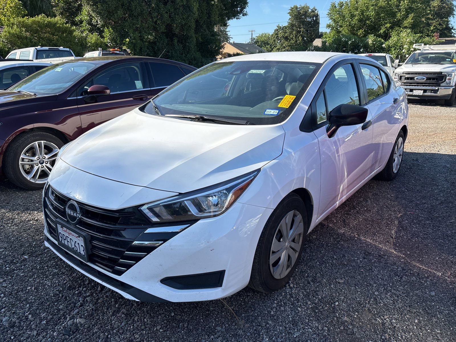 Used 2023 Nissan Versa S FWD image 2