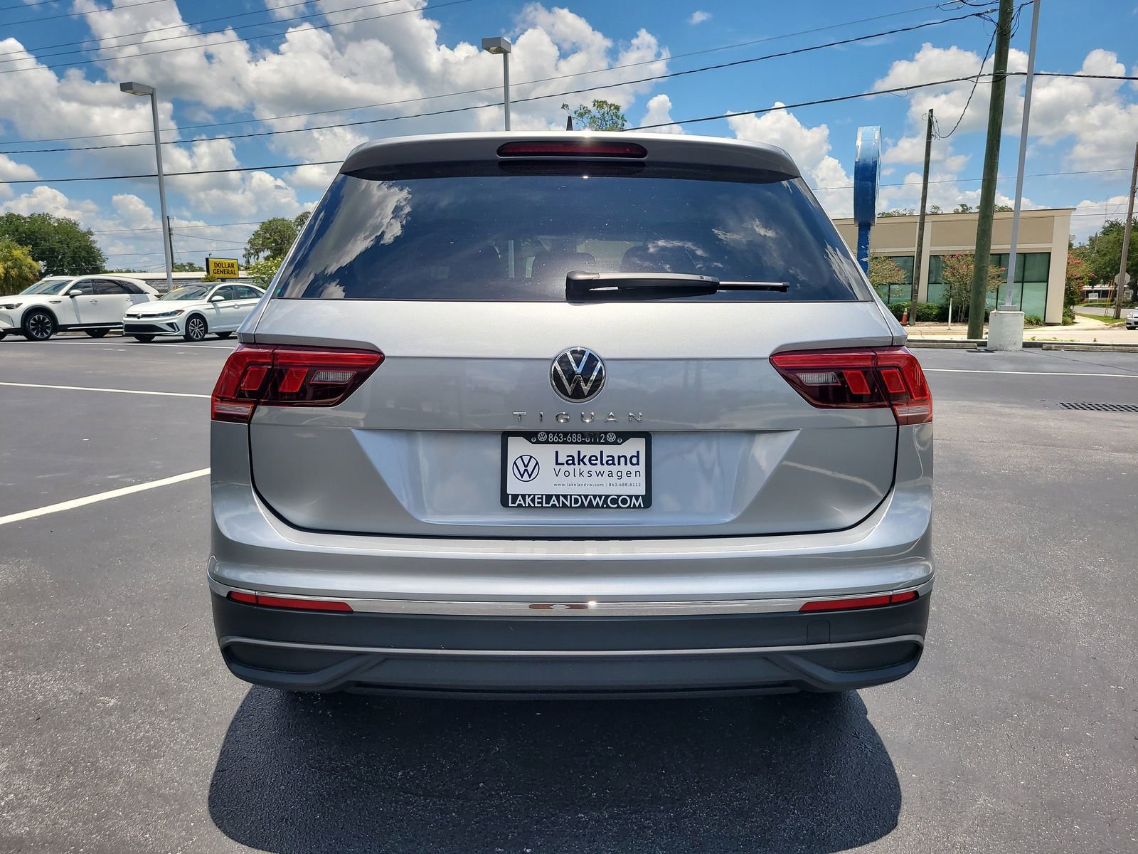 Used 2024 Volkswagen Tiguan S image 7