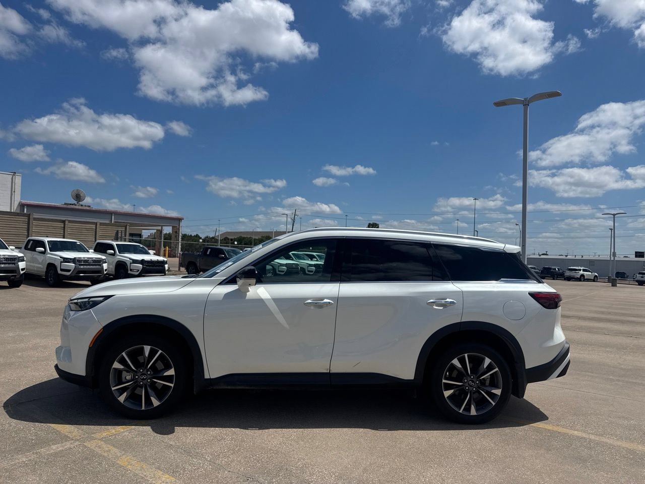 Used 2024 INFINITI QX60 Luxe AWD/4WD image 14