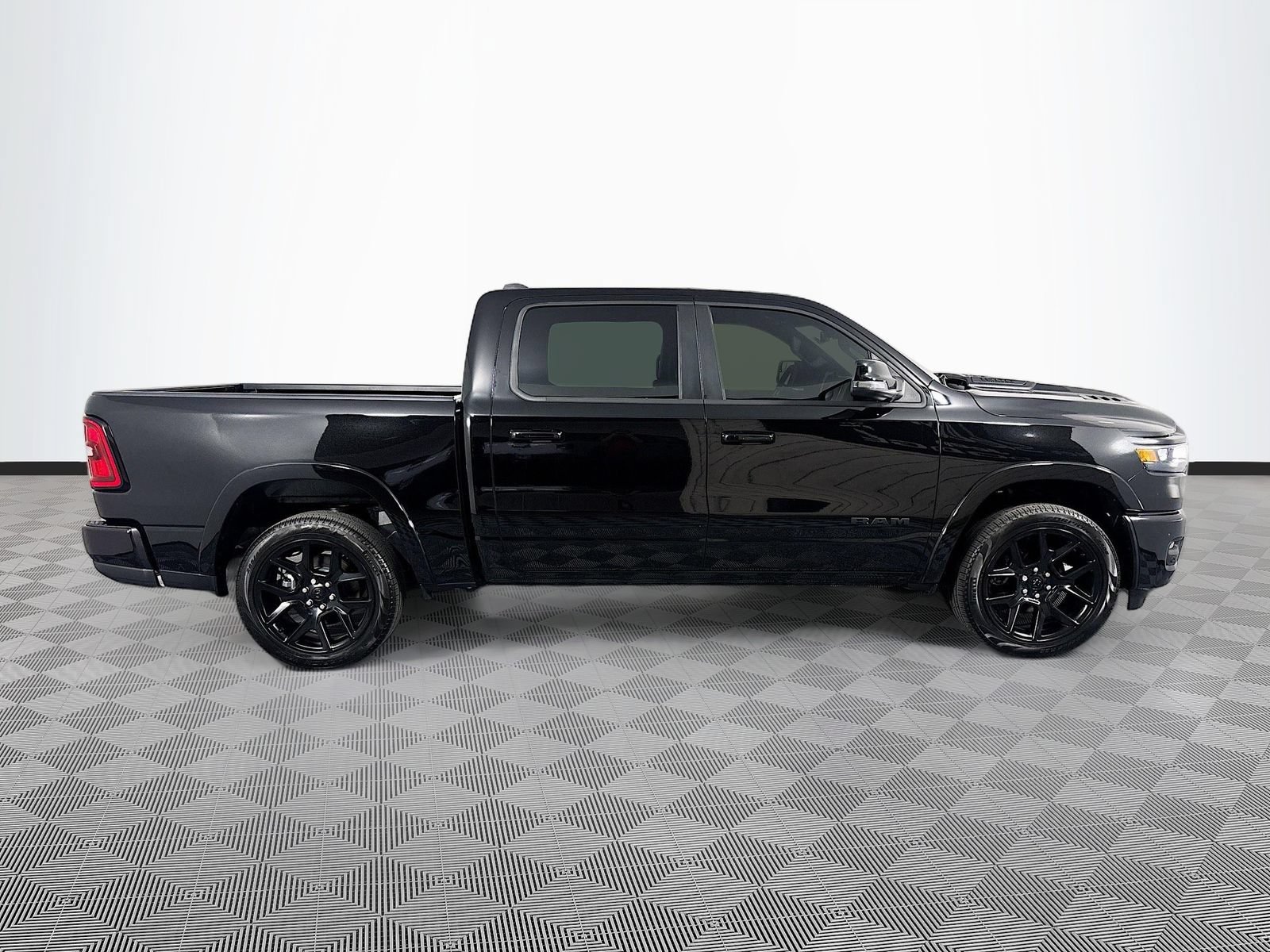 Used 2026 RAM 1500 Laramie w/ Night Edition RWD image 8