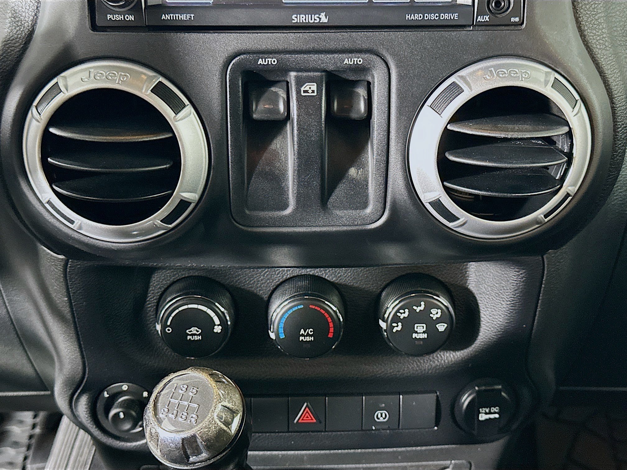 Used 2014 Jeep Wrangler Sahara w/ Connectivity Group AWD/4WD image 21