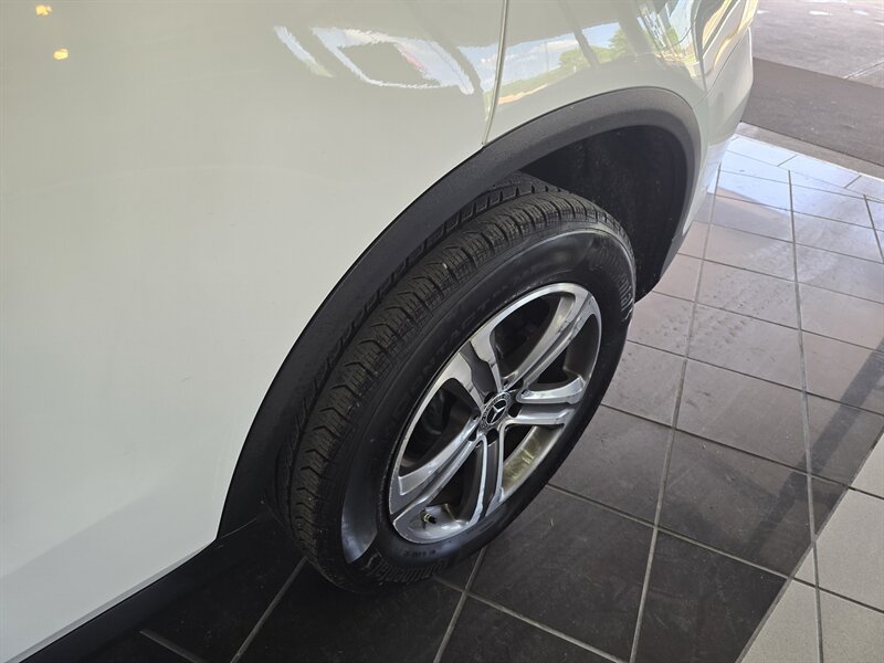 Used 2018 Mercedes-Benz GLC 300 image 30