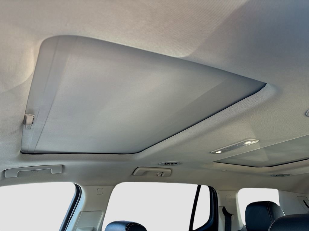 Used 2023 GMC Acadia Denali w/ Black Diamond Edition image 23