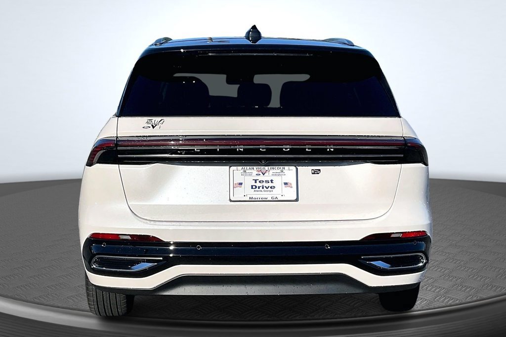 Used 2026 Lincoln Nautilus Reserve AWD/4WD image 6