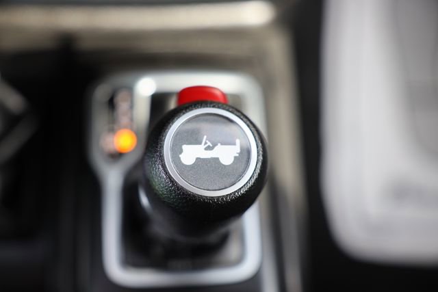 Used 2024 Jeep Wrangler Sahara image 28