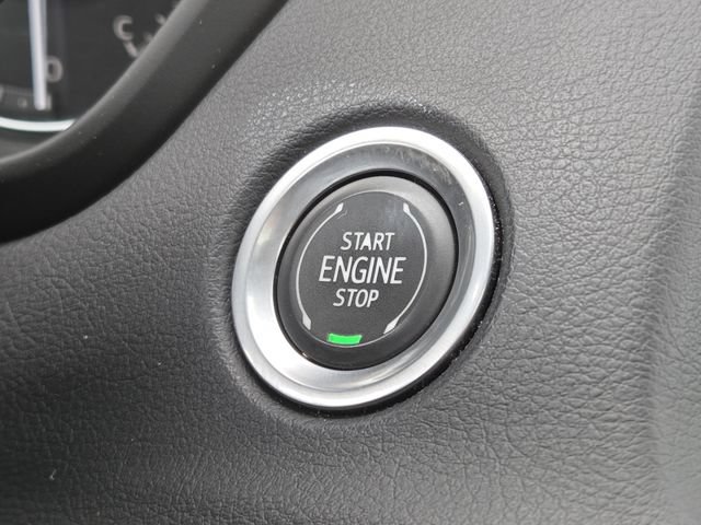 Used 2023 Cadillac XT4 Premium Luxury w/ Cold Weather Package FWD image 15