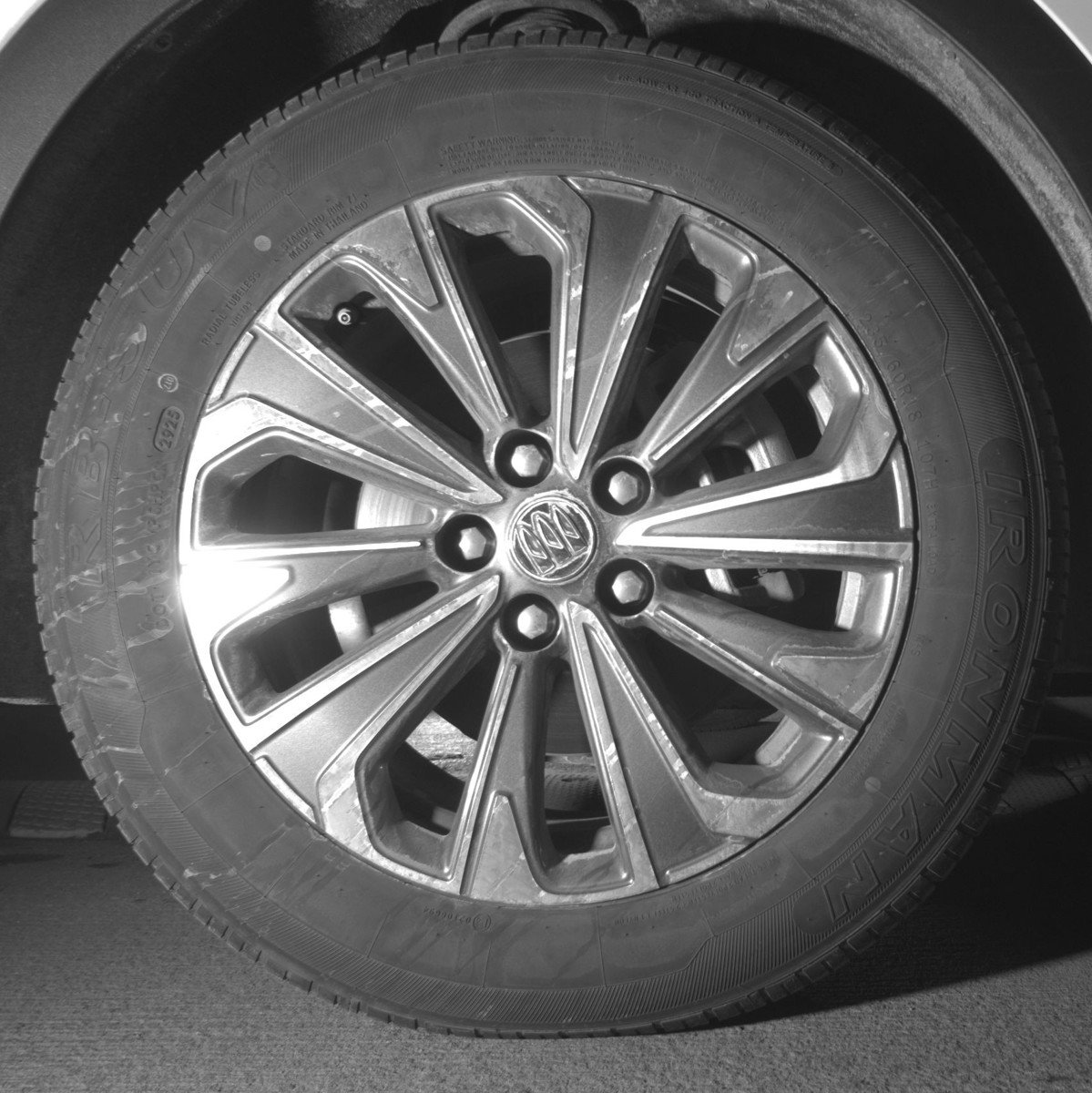 Used 2024 Buick Envision Preferred AWD/4WD image 13