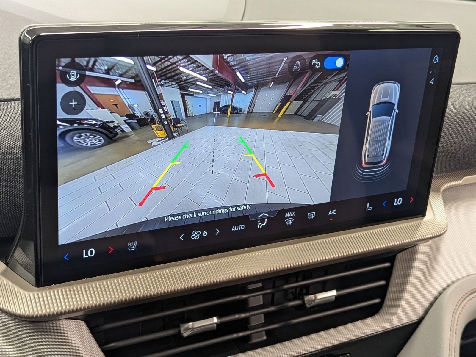 New 2026 Ford Explorer Active w/ Active Comfort Package image 30