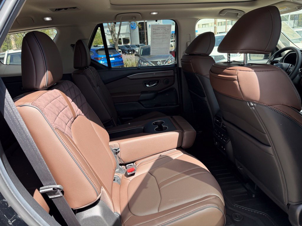 Used 2026 Honda Pilot Elite image 18