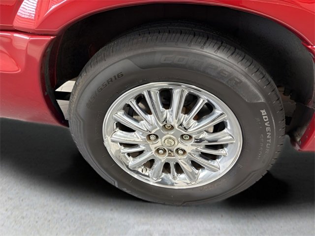 Used 2003 Chrysler Town & Country Limited image 38