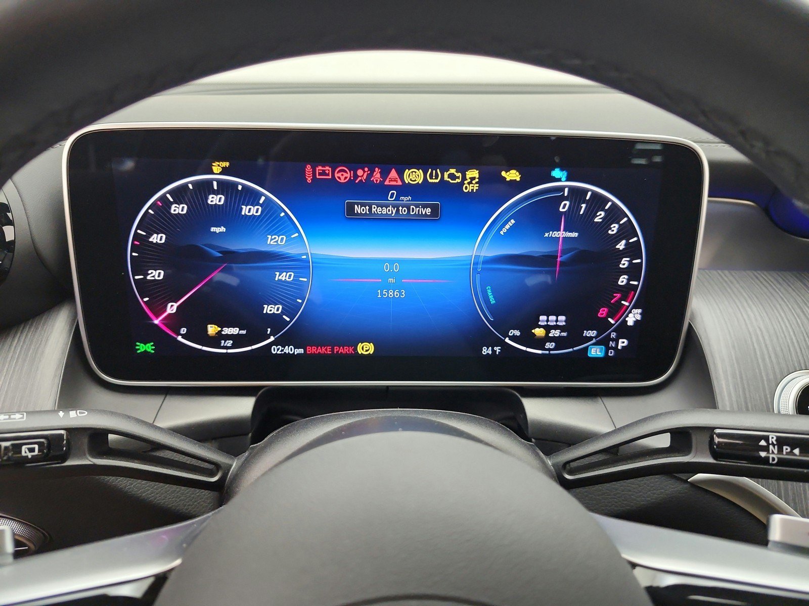 Used 2025 Mercedes-Benz GLC 350e 4MATIC image 9