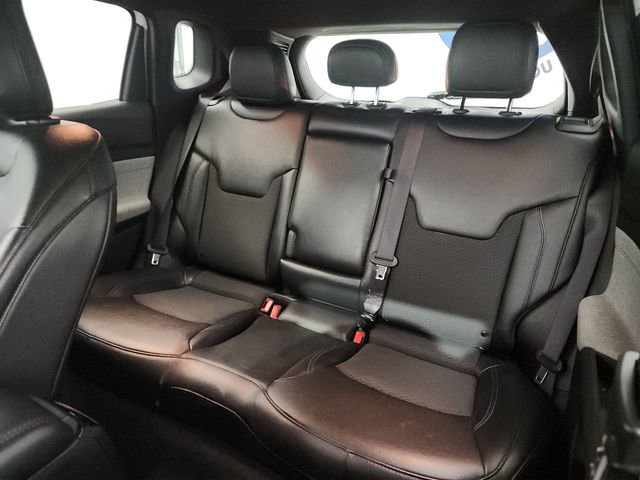 Used 2024 Jeep Compass Latitude image 23