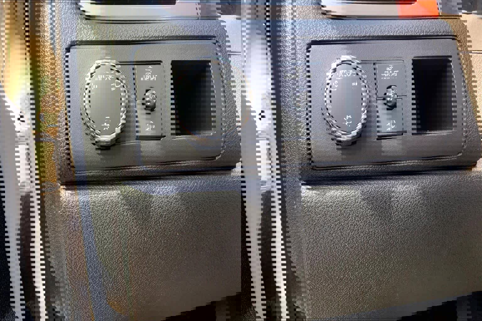 Used 2010 Chevrolet Tahoe LTZ image 33