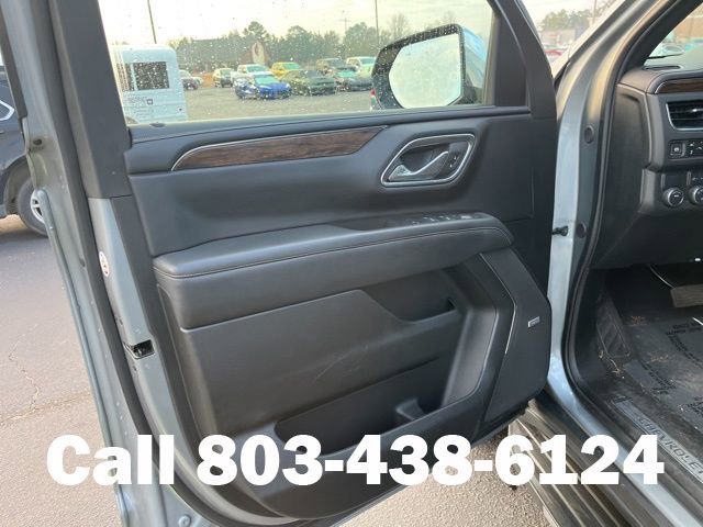 Used 2024 Chevrolet Suburban Premier RWD image 6