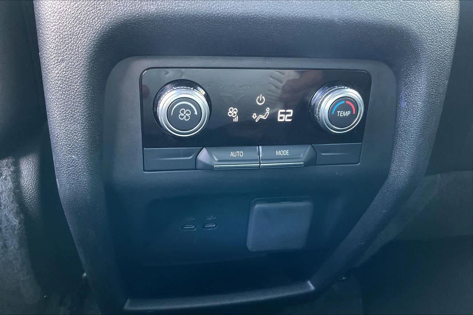 Certified 2024 GMC Acadia Elevation AWD/4WD image 30