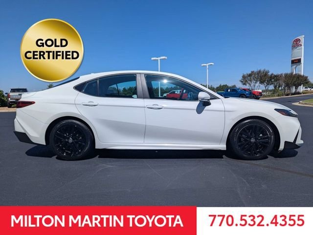Certified 2025 Toyota Camry SE FWD image 3