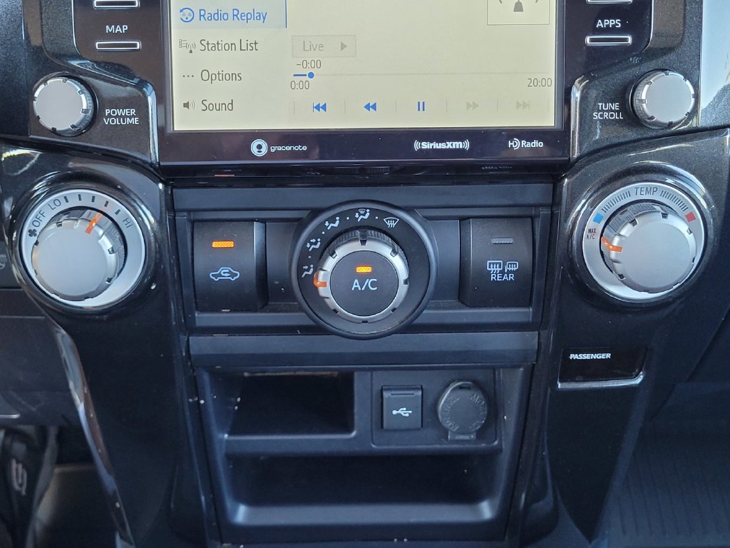 Used 2024 Toyota 4Runner TRD Off-Road Premium w/ Moonroof Package AWD/4WD image 17
