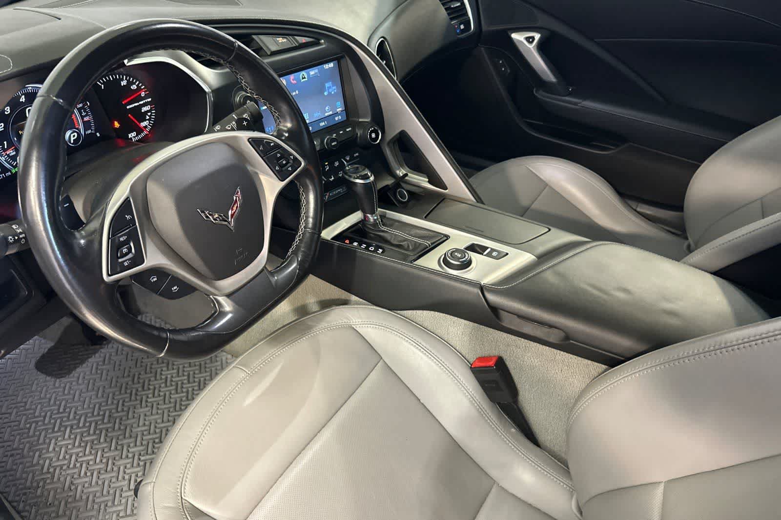 Used 2018 Chevrolet Corvette Stingray Coupe w/ 1LT RWD image 12
