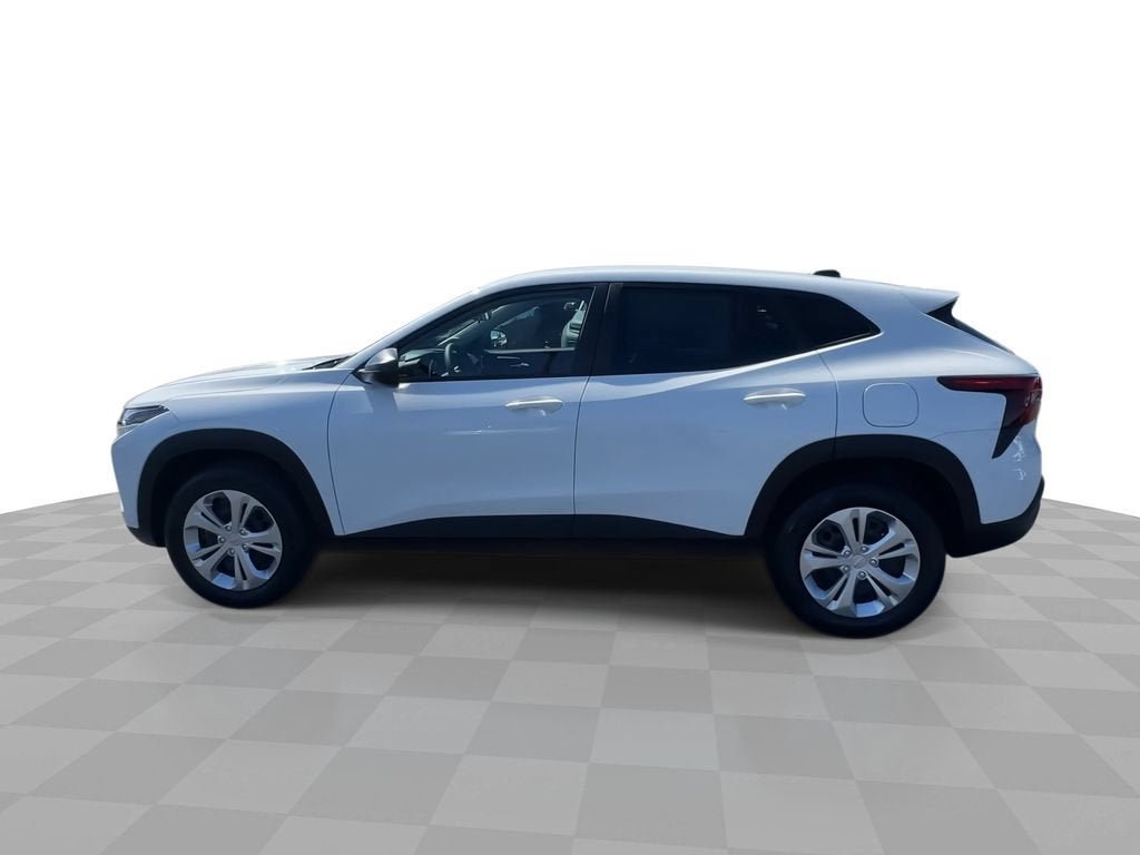 New 2026 Chevrolet Trax LS w/ Driver Confidence Package FWD image 5