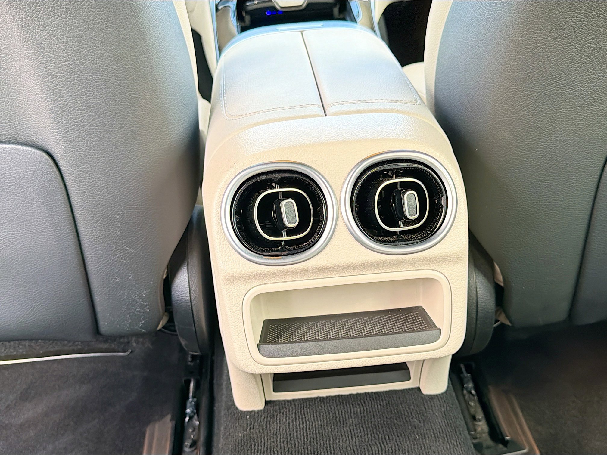 Used 2025 Mercedes-Benz C 300 4MATIC Sedan image 20