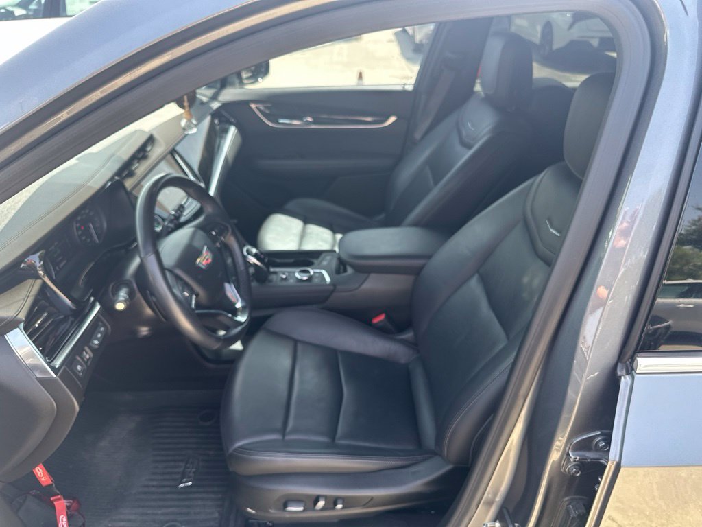 Used 2022 Cadillac XT6 Premium Luxury w/ Technology Package FWD image 52