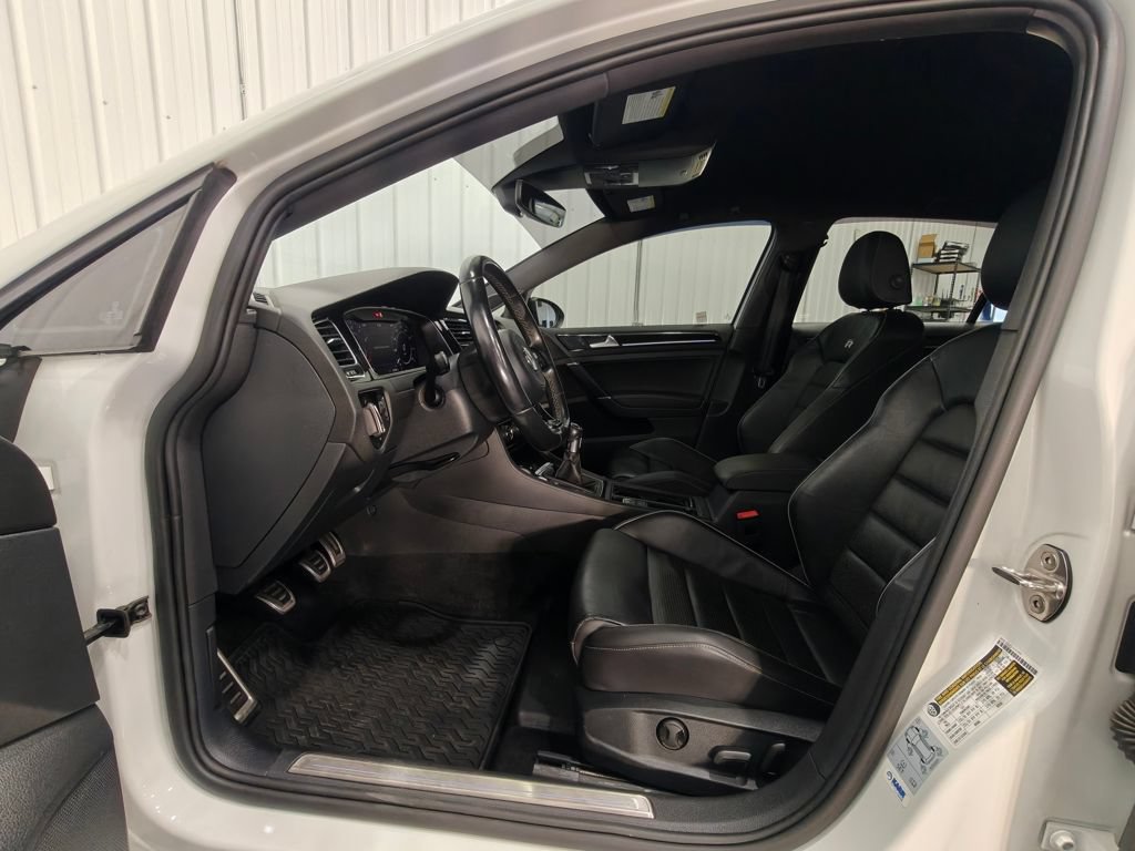 Used 2019 Volkswagen Golf R 4-Door AWD/4WD image 27