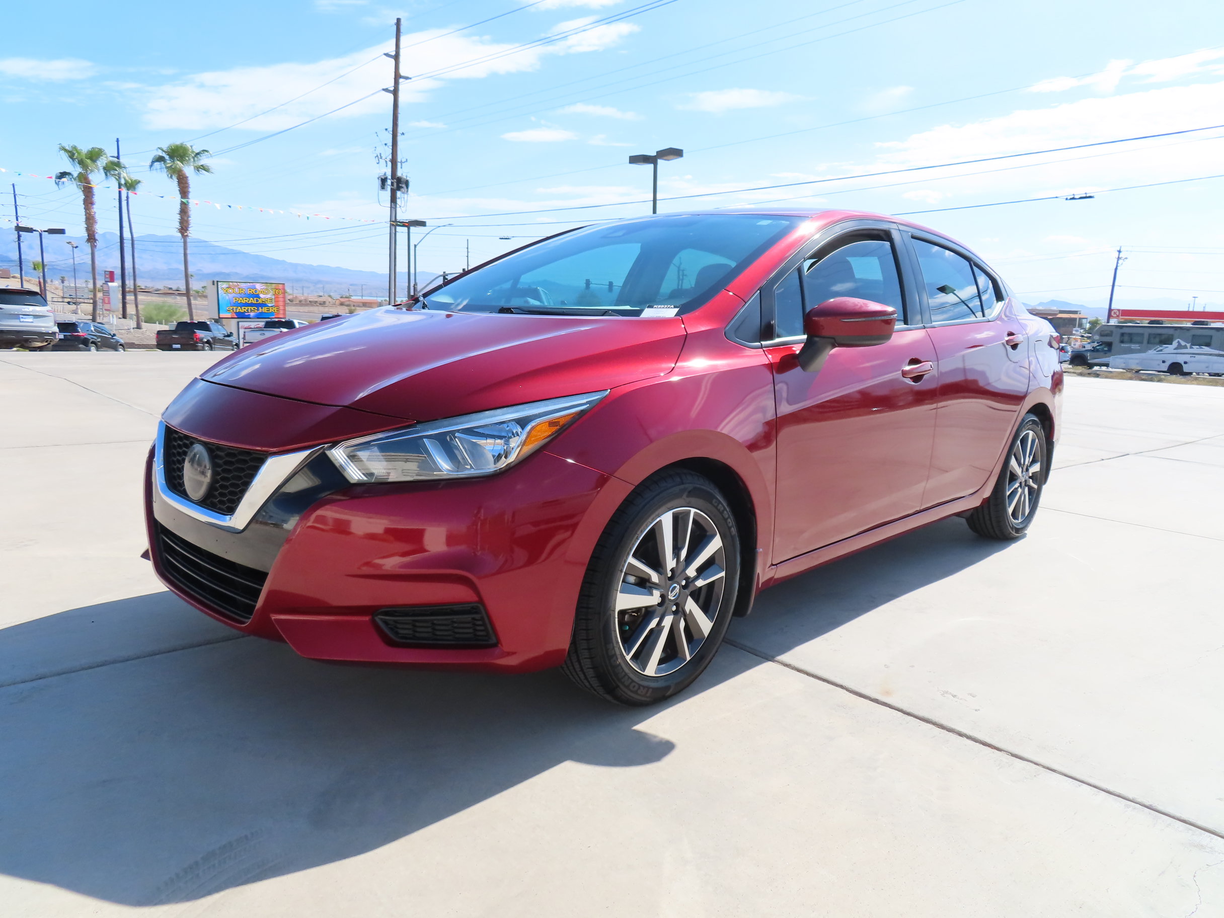 Used 2020 Nissan Versa SV FWD image 3