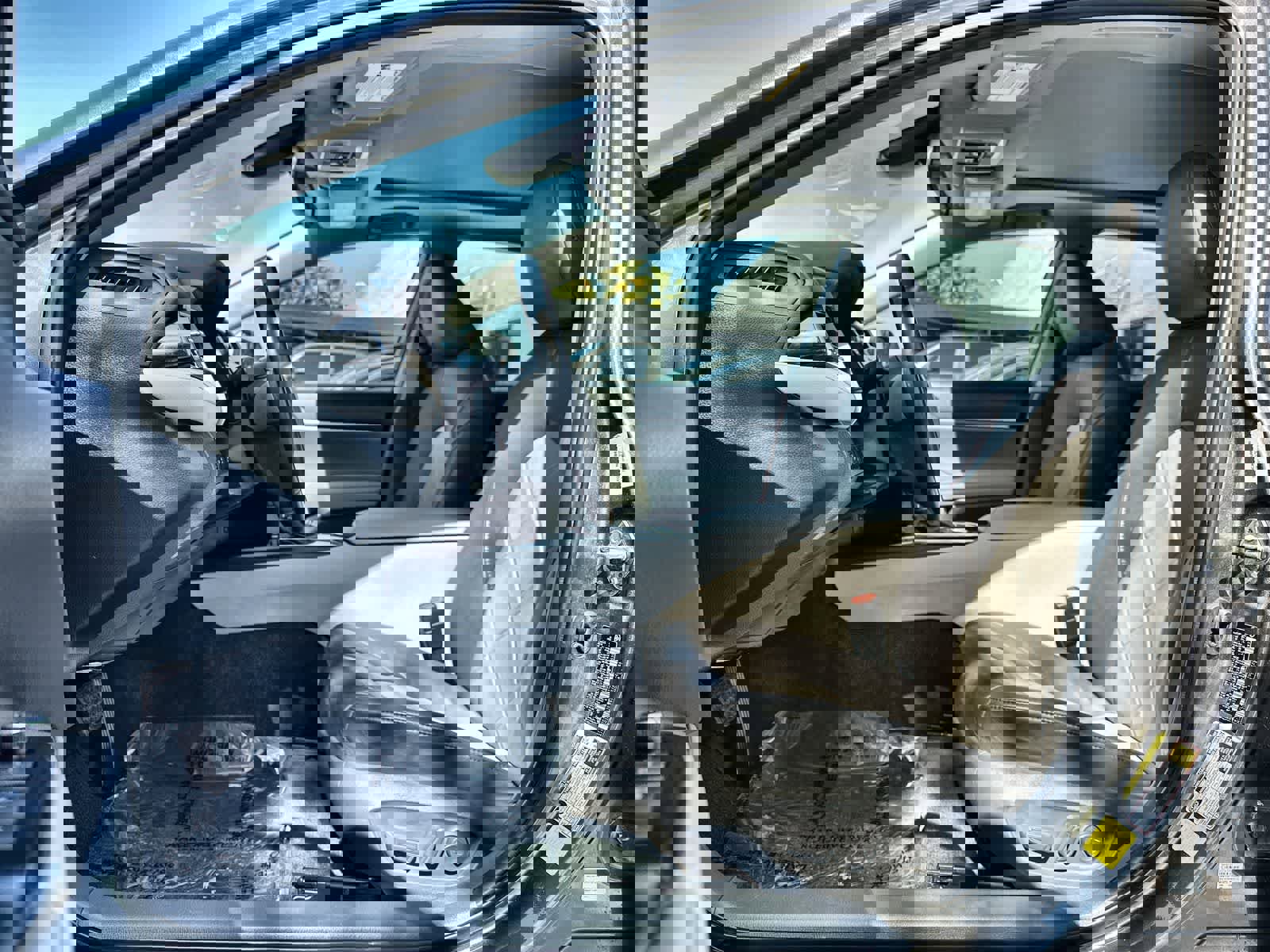 Used 2019 Toyota Camry XLE image 2