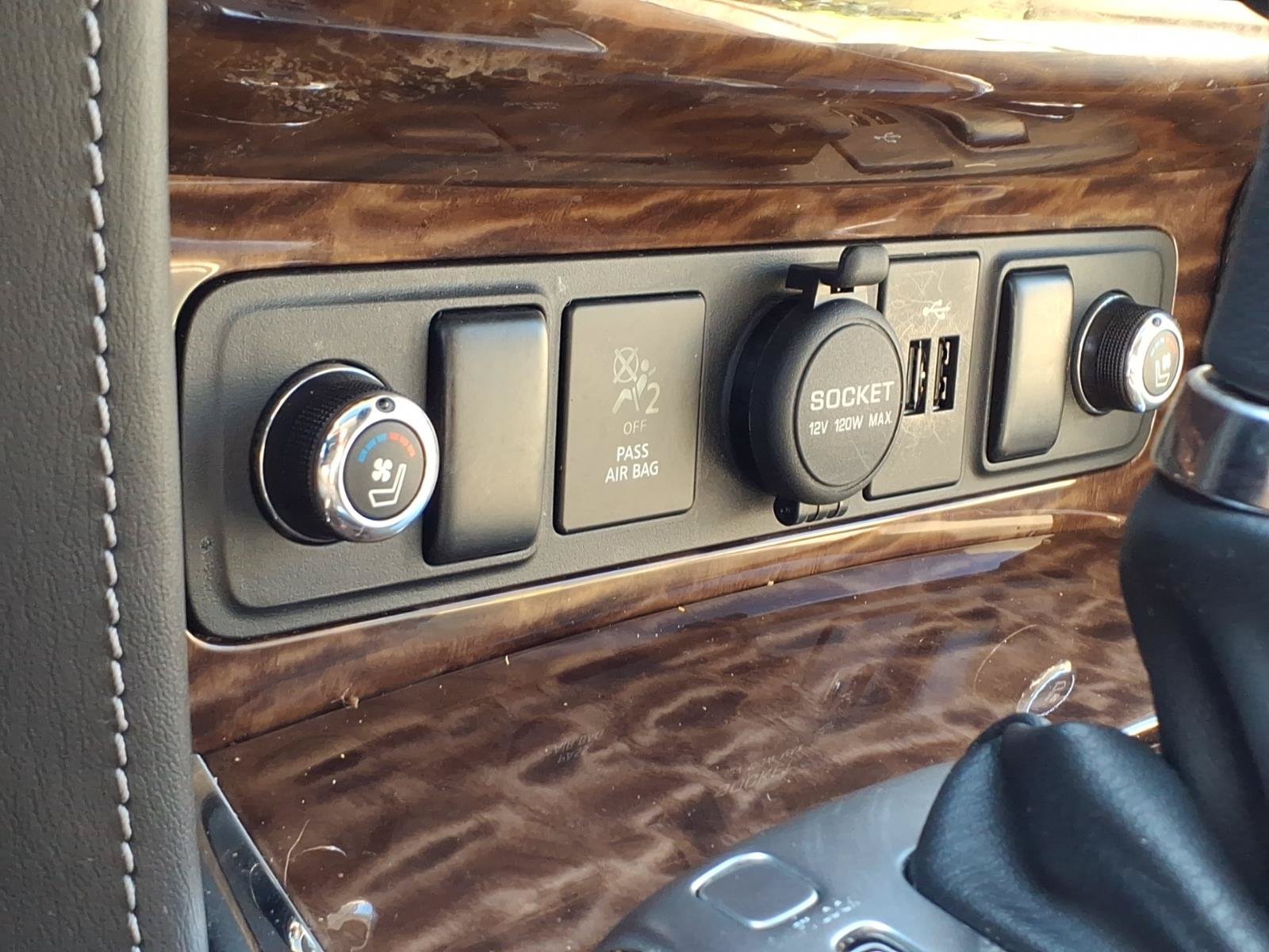 Used 2018 Nissan Armada Platinum w/ Captain Seat Package AWD/4WD image 15