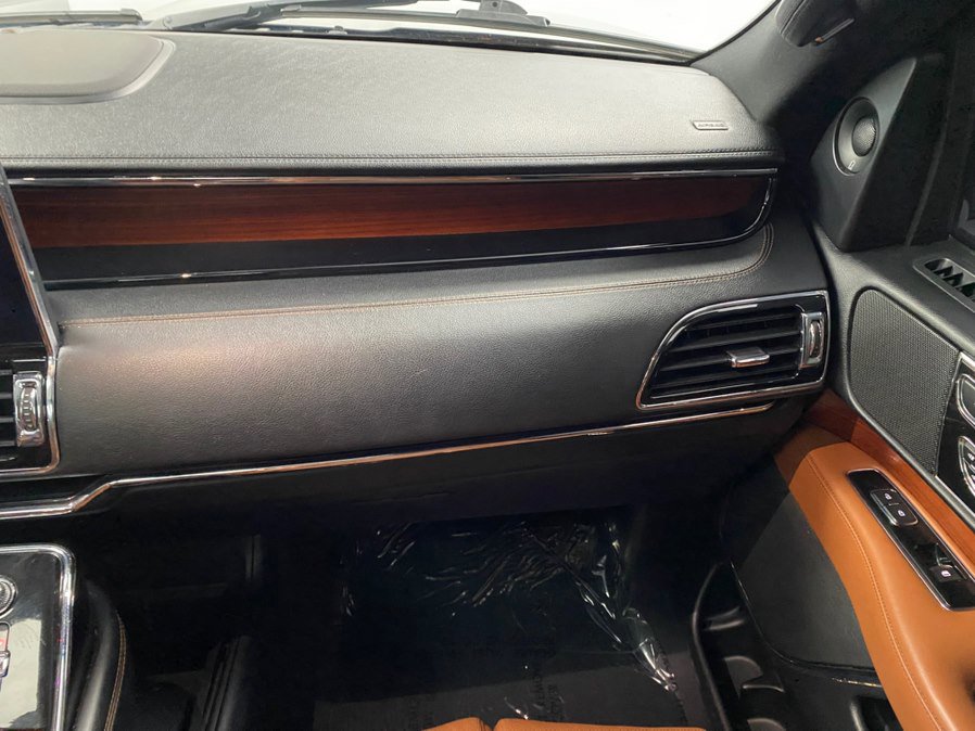 Used 2018 Lincoln Navigator Reserve AWD/4WD image 41