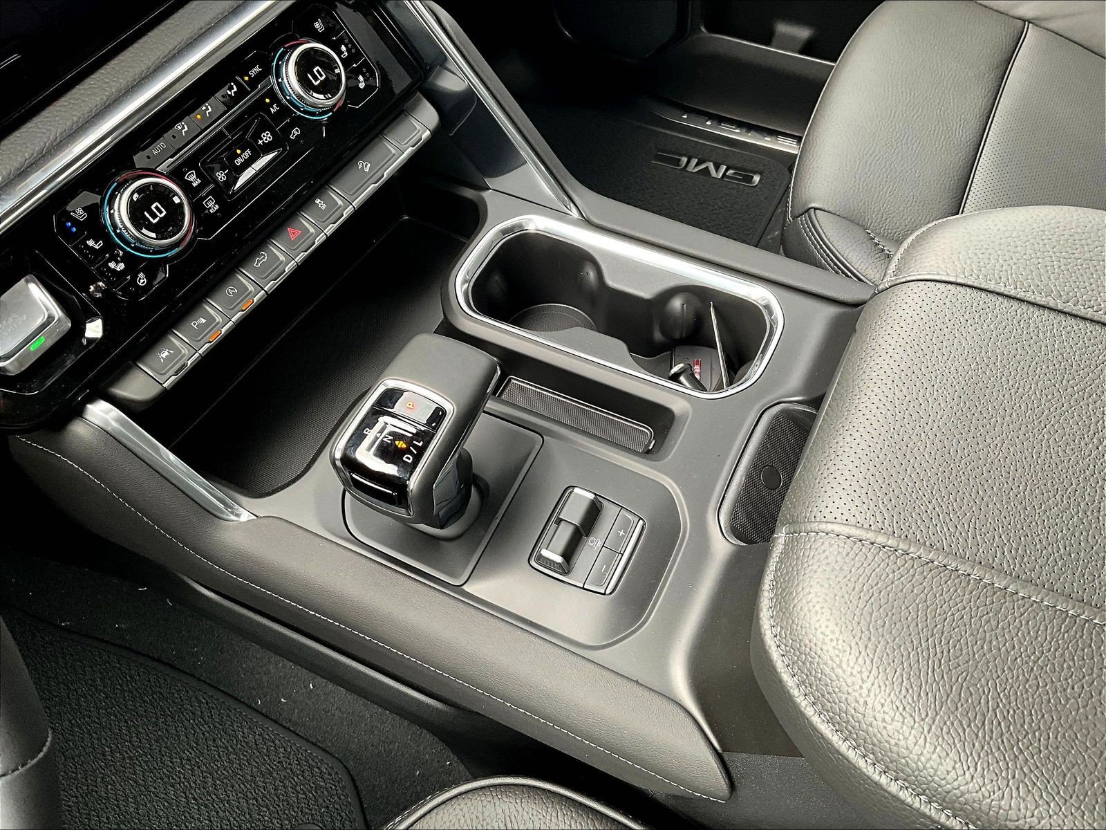 New 2026 GMC Sierra 1500 Denali AWD/4WD image 12