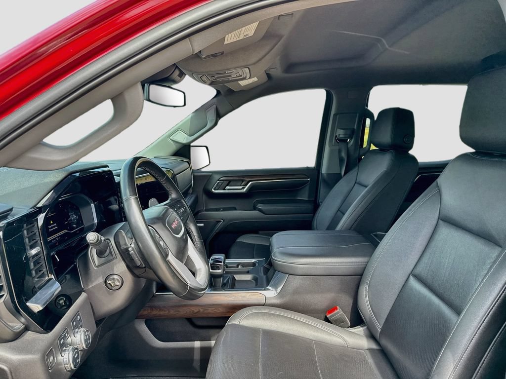 Used 2024 GMC Sierra 1500 SLT AWD/4WD image 11