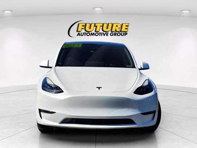 Used 2024 Tesla Model Y Long Range AWD/4WD image 2