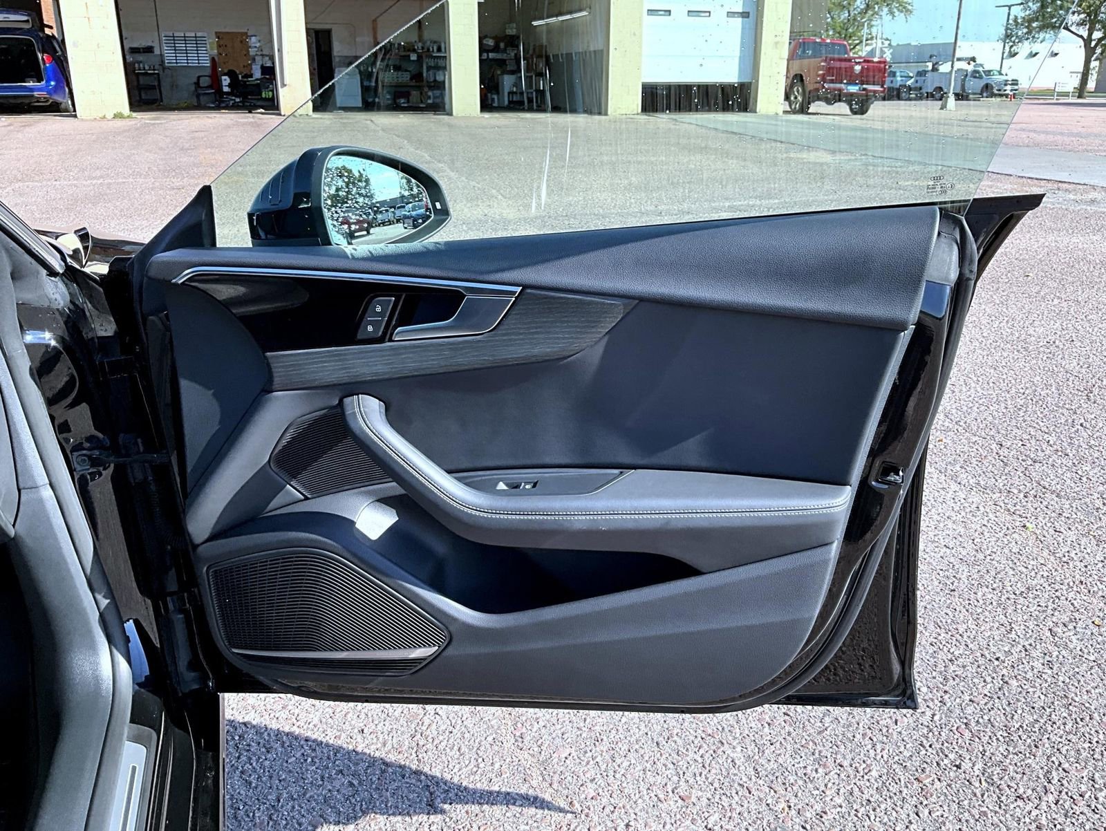 Used 2023 Audi A5 2.0T Premium Plus w/ Premium Plus image 17