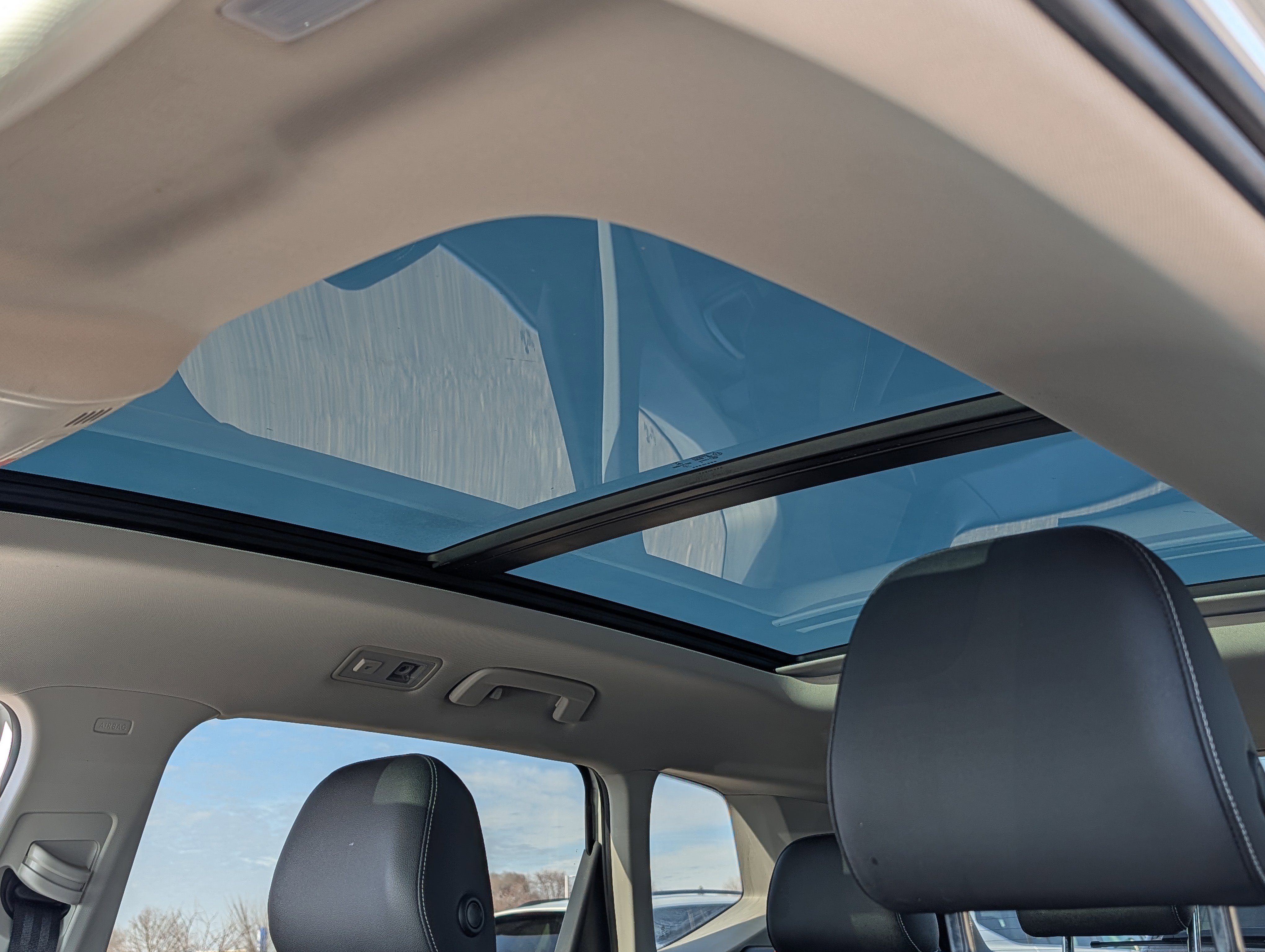 Used 2023 Volkswagen Taos SE w/ Panoramic Sunroof Package image 29