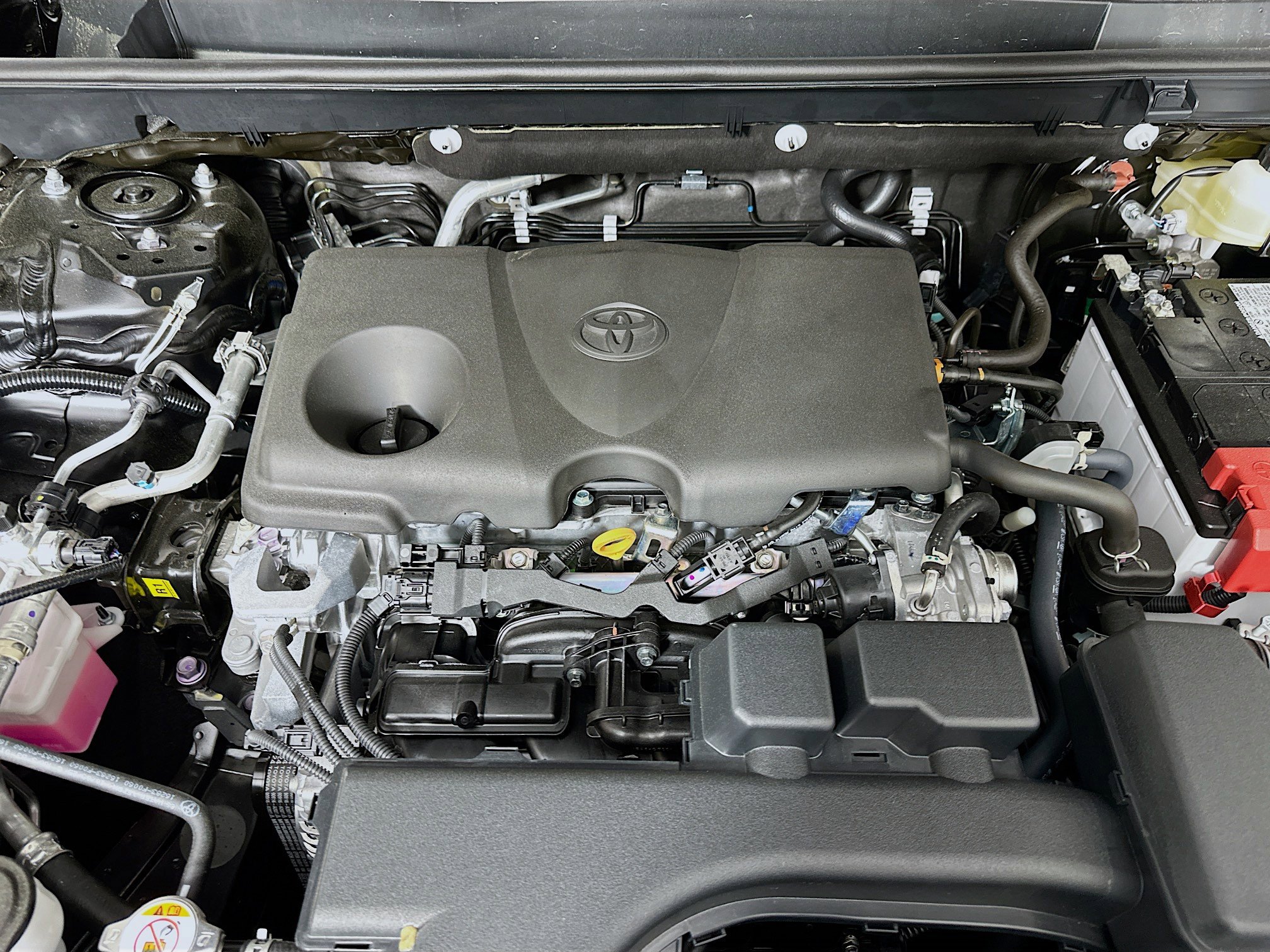 Used 2025 Toyota RAV4 LE image 32