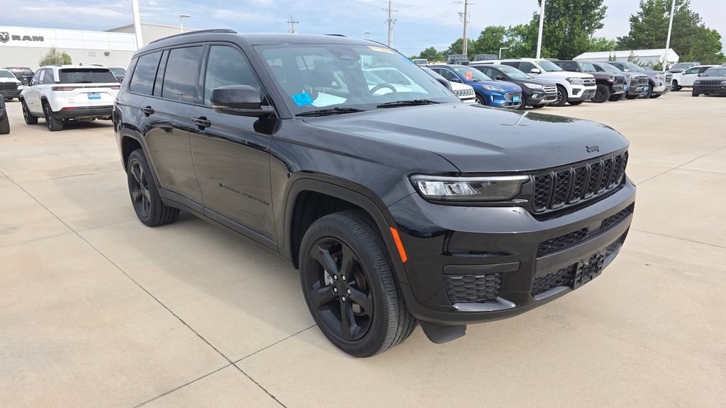 Used 2023 Jeep Grand Cherokee L Laredo AWD/4WD image 7