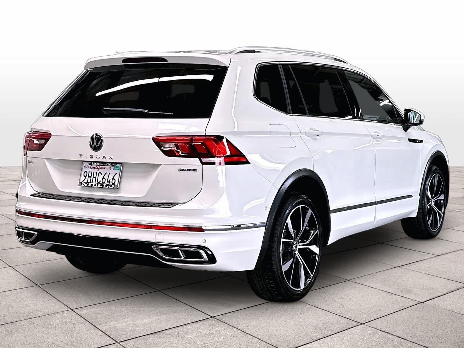 Used 2023 Volkswagen Tiguan SEL R-Line AWD/4WD image 9