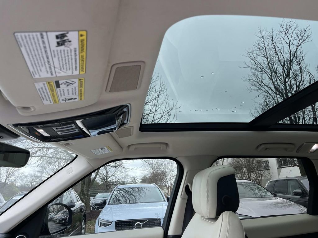 Used 2020 Land Rover Range Rover Sport HSE image 25