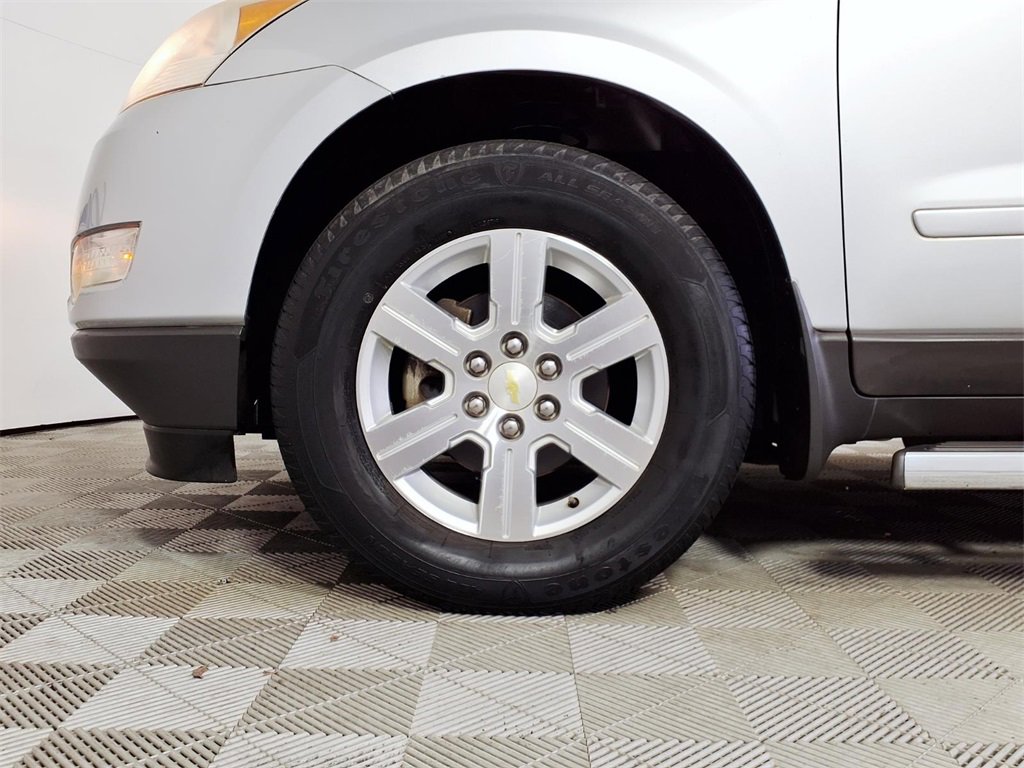 Used 2012 Chevrolet Traverse LT w/ LPO, 'HIT The Road' Package image 7